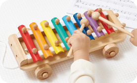 リズムや音あそびが楽しめるGENIの知育玩具・木のおもちゃ特集