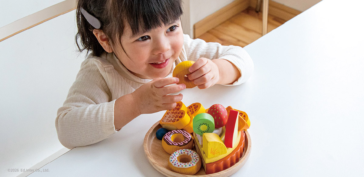 GENI（ジェニ）の知育玩具｜はじめての知育おままごと「大きいお皿」