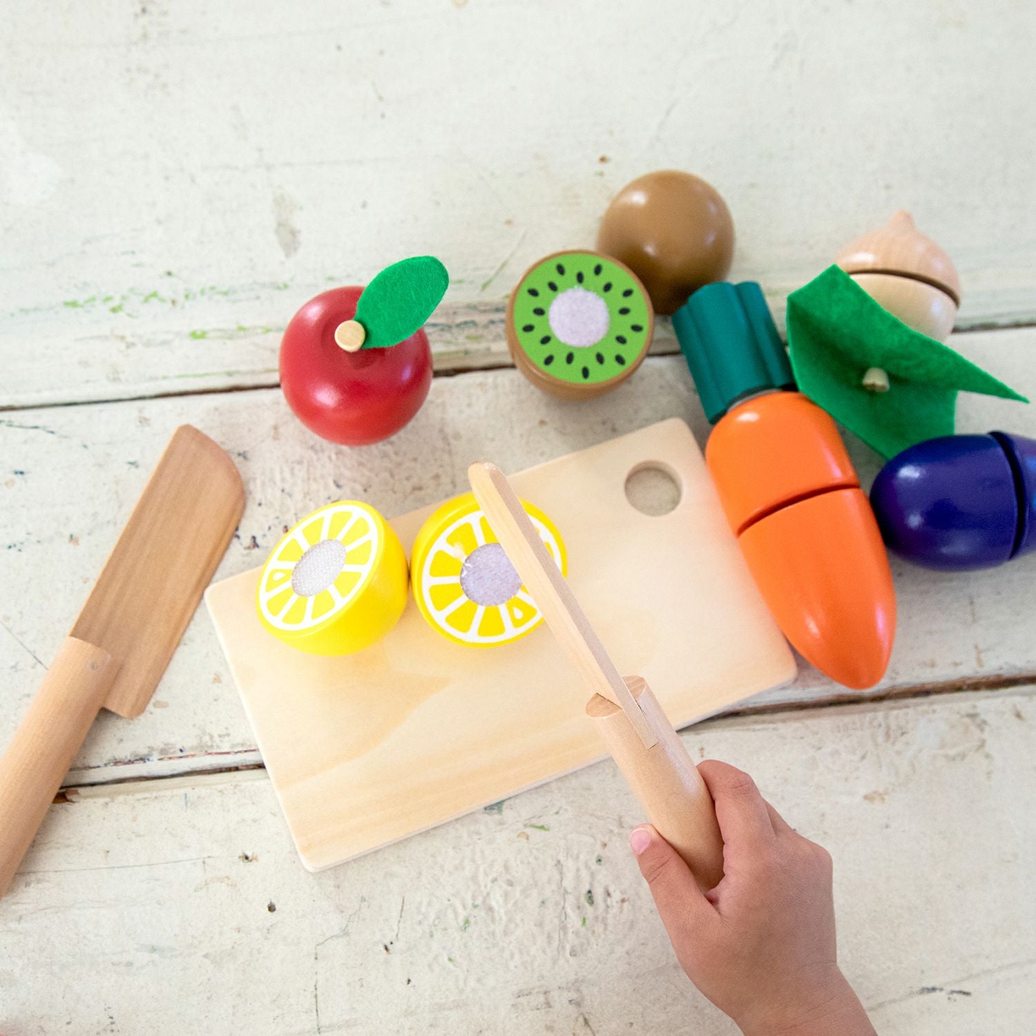 販売終了]いっしょにサクサク!おままごと 知育玩具 木のおもちゃ GENI