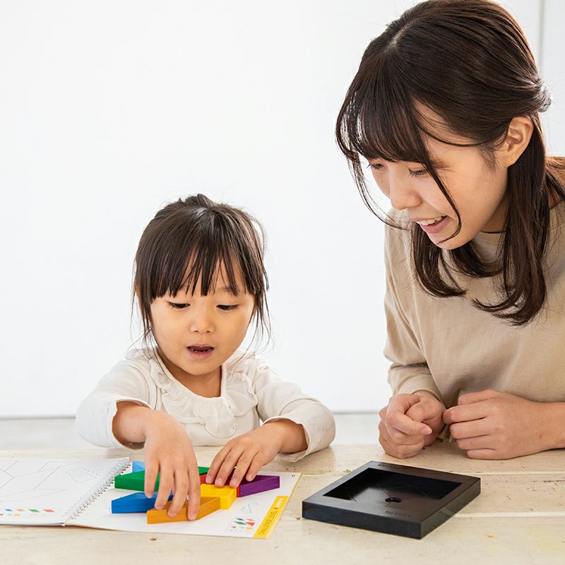 脳力タングラム 知育玩具 木のおもちゃ GENI