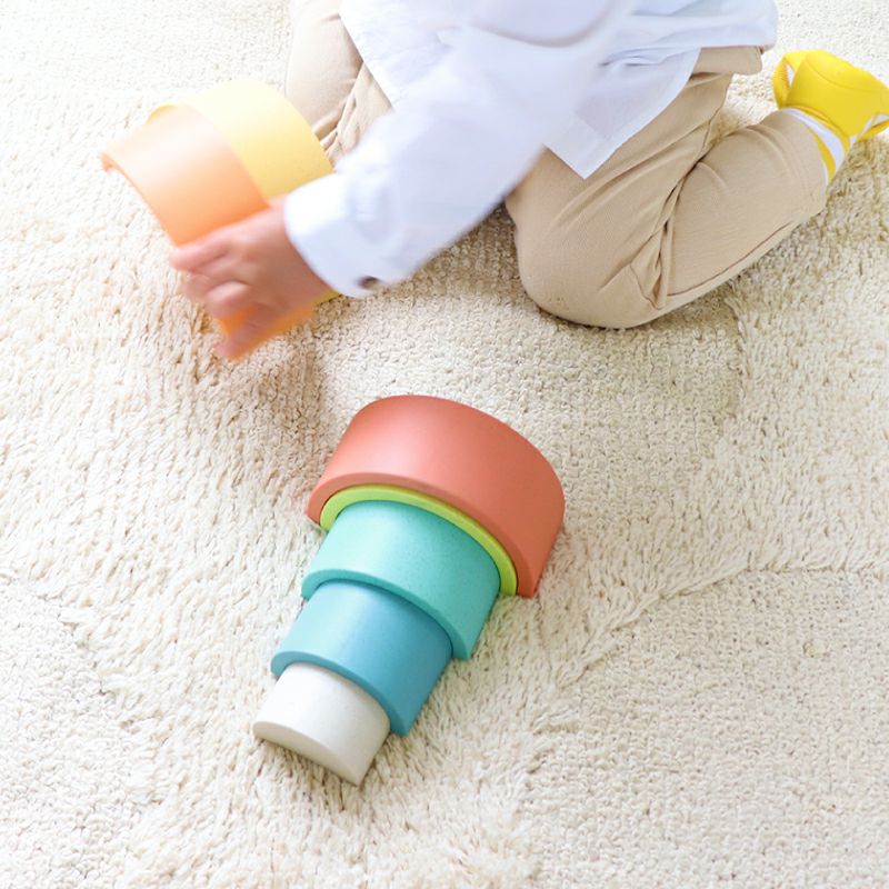 スタッキングタワーレインボー 知育玩具 木のおもちゃ GENI