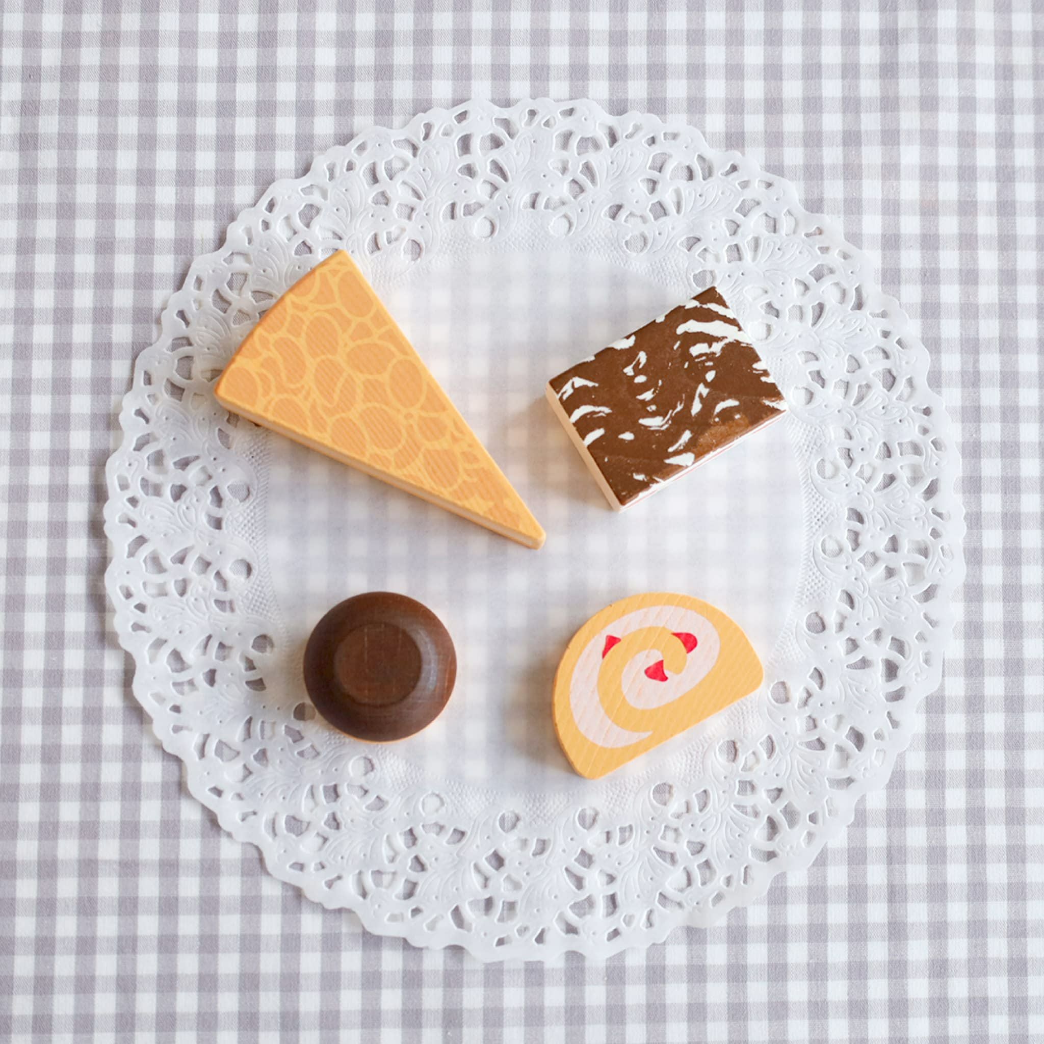 Erzi (エリツィ) ｜ミニケーキアソート｜ドイツ生まれの 木の